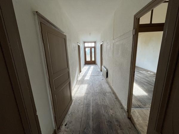 Maison à vendre |  Ruffec |  9 pièces | 213 m²