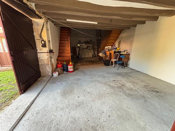 EN VENTE - GERMIGNY-SUR-LOIRE - 2 H PARIS - MAISON ANCIENNE + HANGAR