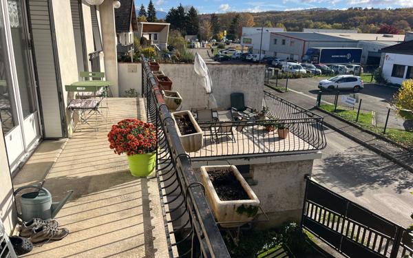 Maison à vendre    4 pièces • 80 m2 Saint-Étienne-de-Saint-Geoirs