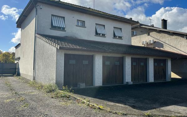 Maison à vendre    4 pièces • 80 m2 Saint-Étienne-de-Saint-Geoirs