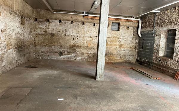 Maison à vendre    4 pièces • 80 m2 Saint-Étienne-de-Saint-Geoirs