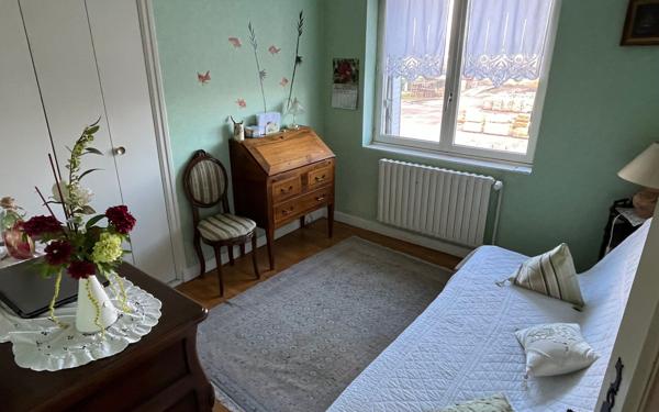 Maison à vendre    4 pièces • 80 m2 Saint-Étienne-de-Saint-Geoirs