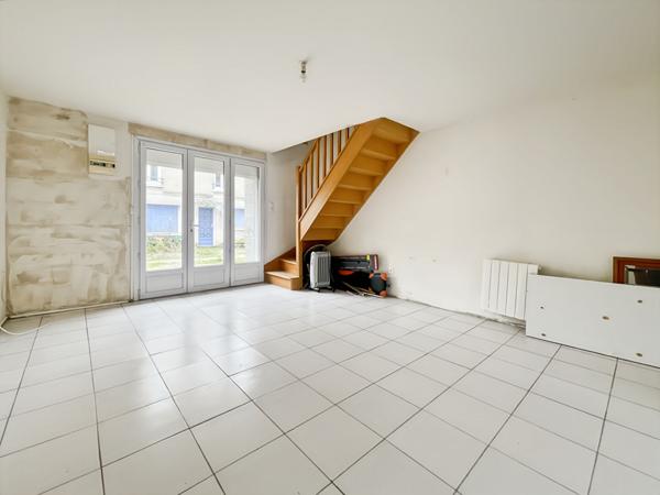 MAISON DE VILLE AVEC COUR PRIVATIVE