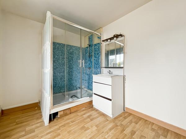 MAISON DE VILLE AVEC COUR PRIVATIVE