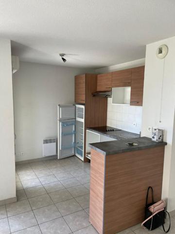 3  Pièces Traversant avec Terrasse Sud & Piscine