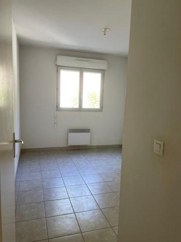 3  Pièces Traversant avec Terrasse Sud & Piscine