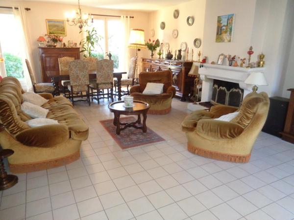 Très belle Maison Individuelle Résidence Très Recherchée à qqs minutes à pied de la Gare RER de Cergy-le-Haut