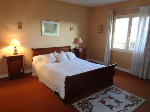 Très belle Maison Individuelle Résidence Très Recherchée à qqs minutes à pied de la Gare RER de Cergy-le-Haut