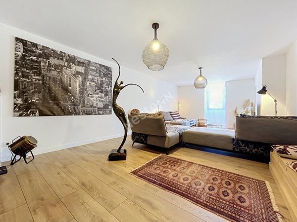 Ardèche : Maison en pierre rénovée 140m², volumes & charme