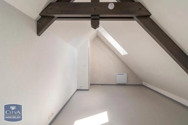 Appartement à louer 2 pièces 47.68m² Saint-Brieuc (22000)
