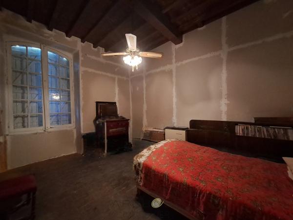 Maison de caractère en campagne sur 3 hectares avec son étang !