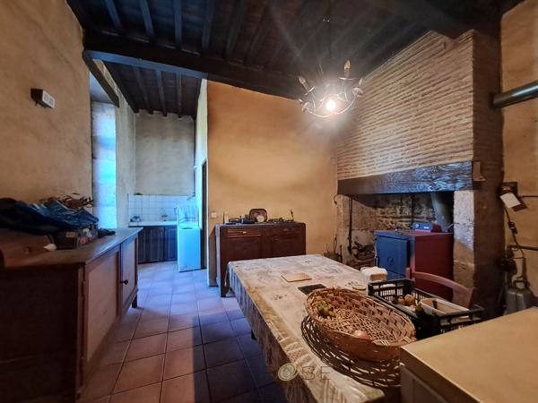 Maison de caractère en campagne sur 3 hectares avec son étang !