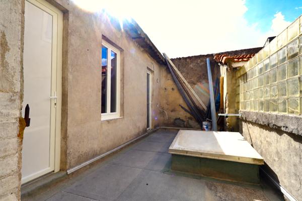Immeuble
                                                                                                                                                
                                                                                                                                                
                                                                                                                                                
                                                    
                                                                                                                                                                                                                                                                                                                        150  m²                                                                                                                                                                                                         2 etage(s)
