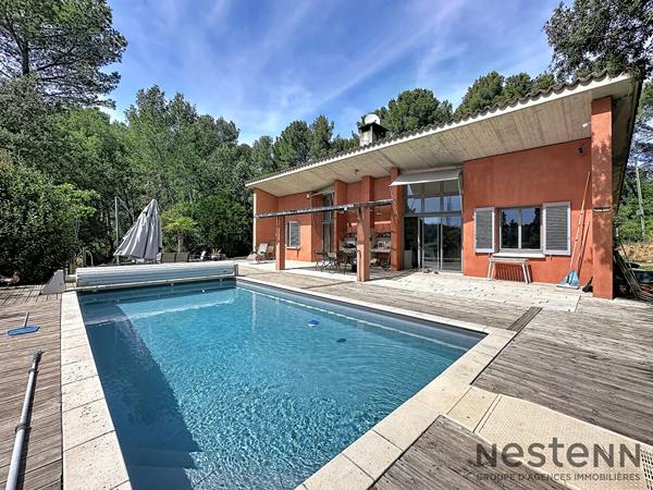 Villa d'Architecte à Vendre à TRETS - Un Écrin de Nature et de Confort