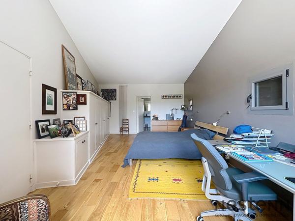 Villa d'Architecte à Vendre à TRETS - Un Écrin de Nature et de Confort