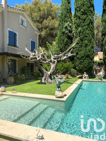 Maison à vendre 9 pièces 256 m² L'Isle-sur-la-Sorgue