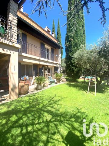 Maison à vendre 9 pièces 256 m² L'Isle-sur-la-Sorgue
