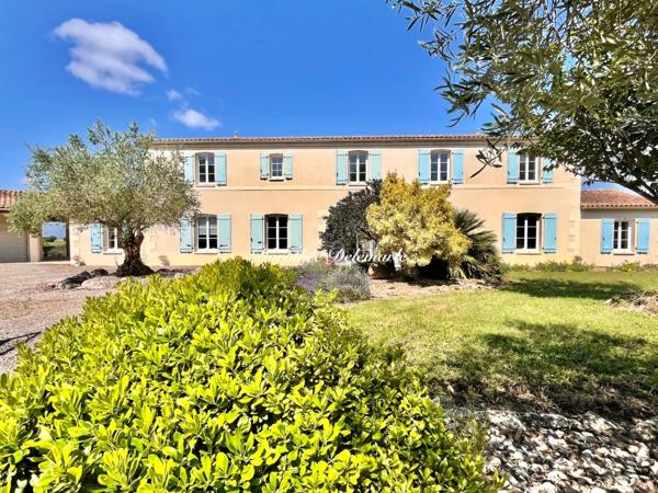 Maison à vendre 10 pièces LA BENATE (17) 408 m² AVEC PISCINE – VUE CAMPAGNE – ENTRE SAINT-JEAN-D’ANGÉLY ET SURGÈRES