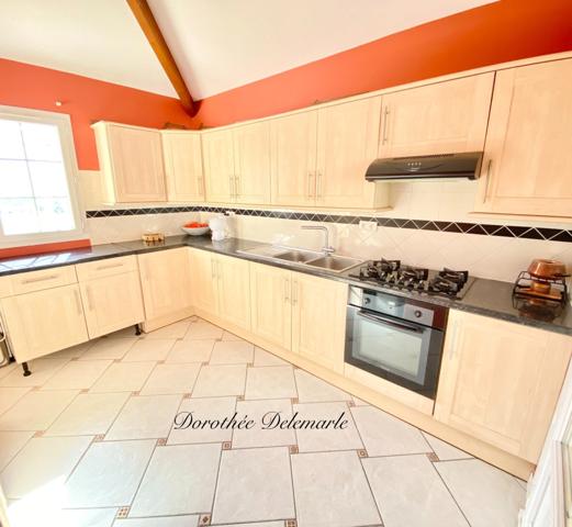 Maison à vendre 10 pièces LA BENATE (17) 408 m² AVEC PISCINE – VUE CAMPAGNE – ENTRE SAINT-JEAN-D’ANGÉLY ET SURGÈRES