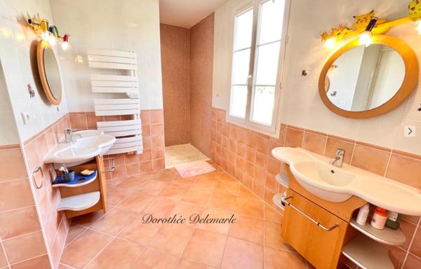 Maison à vendre 10 pièces LA BENATE (17) 408 m² AVEC PISCINE – VUE CAMPAGNE – ENTRE SAINT-JEAN-D’ANGÉLY ET SURGÈRES