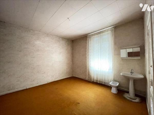 Propriété 9 pièces  210m²