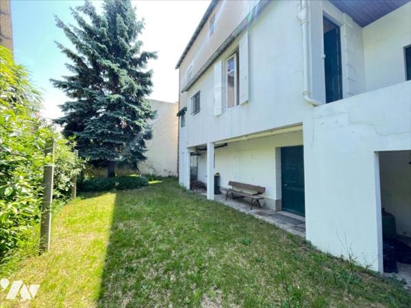 Propriété 9 pièces  210m²