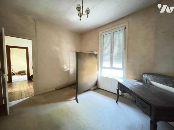 Propriété 9 pièces  210m²