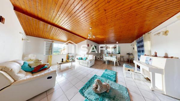 Maison avec grand terrain et potentiel - 2159m2