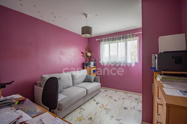 SAUJON – MAISON CONTEMPORAINE AVEC PISCINE INTERIEURE