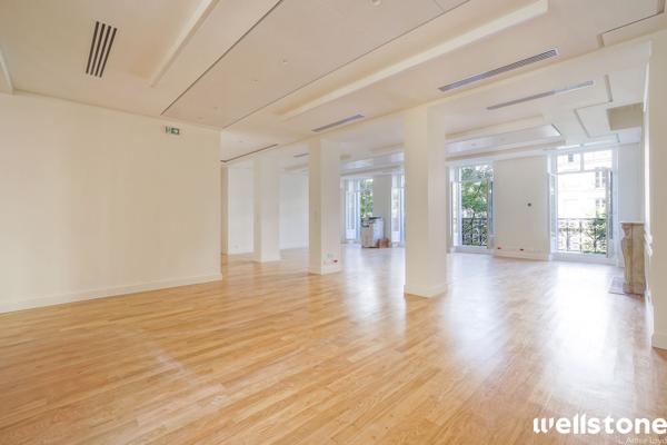 Bureaux à louer à PARIS 75003