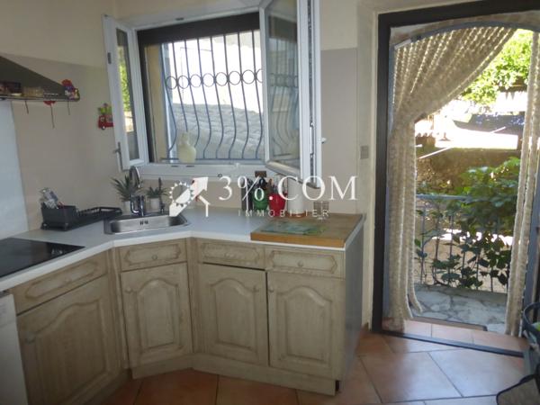 Mas 9 pièce(s) 4 chambre(s) 242 m²