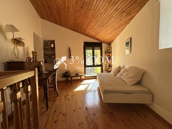 Mas 9 pièce(s) 4 chambre(s) 242 m²