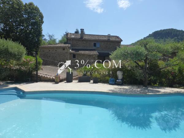 Mas 9 pièce(s) 4 chambre(s) 242 m²