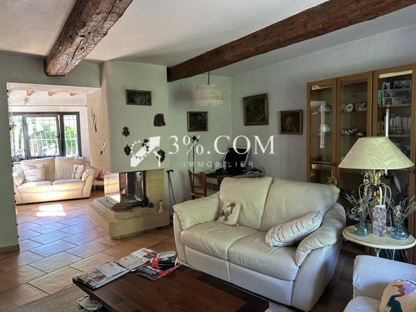 Mas 9 pièce(s) 4 chambre(s) 242 m²