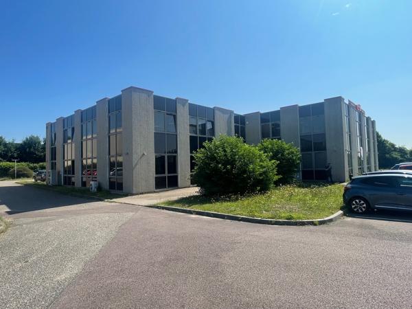 Bureaux à louer à VAL DE REUIL 27100