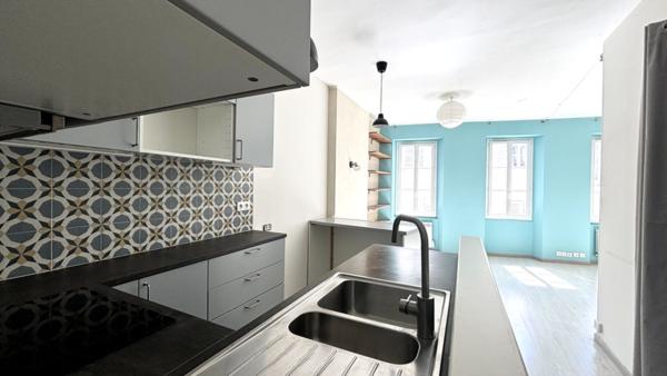 Appartement Marseille 2 pièce(s) 47.48 m2