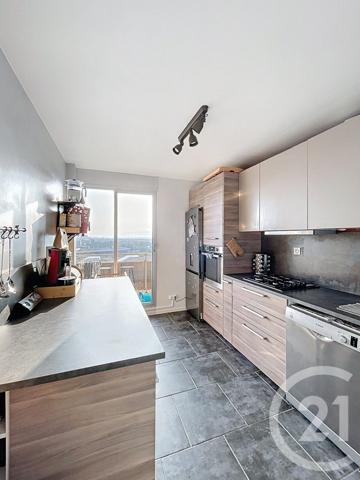 Appartement F4 à vendre  4 pièces - 90,12 m2 CLERMONT FERRAND - 63
