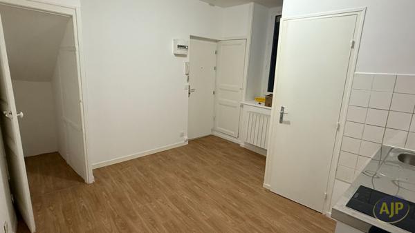 Appartement à louer Angers : 1 pièces, 14m² avec 0 chambre(s) à 395€ - AJP Immobilier Angers