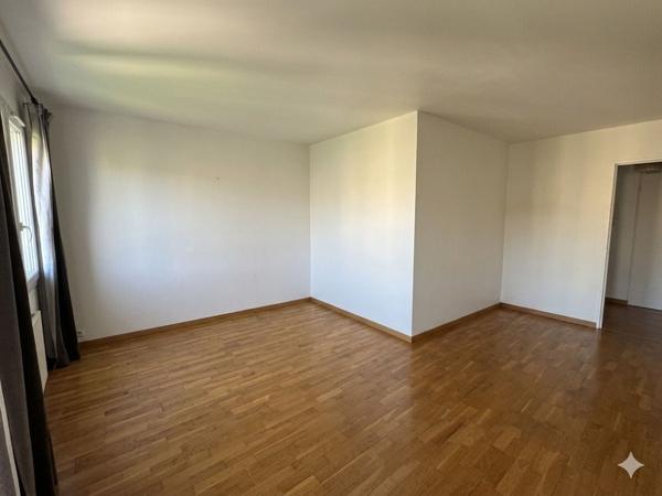 Appartement 4 pièces à vendre à Puteaux - Calme et lumineux avec balcon et parking