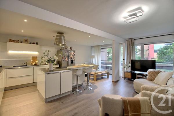 Appartement F4 à vendre  4 pièces - 82,94 m2 THONON LES BAINS - 74