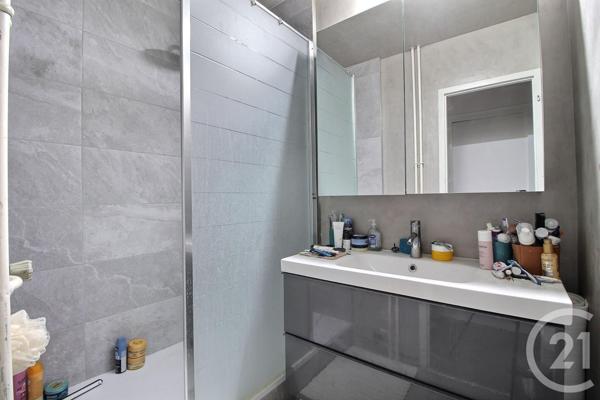 Appartement F4 à vendre  4 pièces - 82,94 m2 THONON LES BAINS - 74