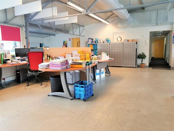 BUREAUX A VENDRE POITIERS CENTRE VILLE 387M2 + 13 PLACES DE STATIONNEMENT
