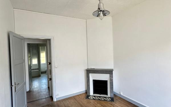 Appartement à vendre    5 pièces • 118,50 m2 Bordeaux