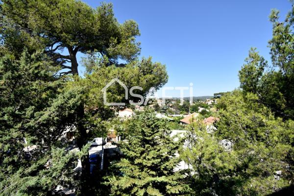 RÉSIDENCE RECHERCHÉE - APPARTEMENT T3 AVEC BALCON, GARAGE ET CAVE AU CALME ABSOLU