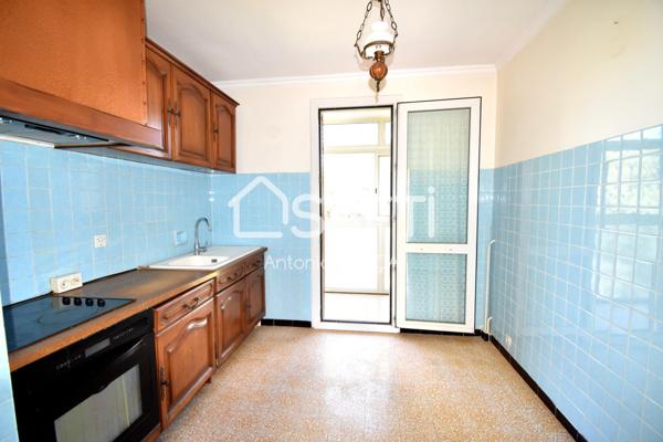 RÉSIDENCE RECHERCHÉE - APPARTEMENT T3 AVEC BALCON, GARAGE ET CAVE AU CALME ABSOLU