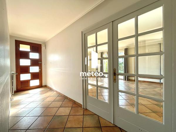 Charmante maison – 4 chambres – 2 garages – Luçon