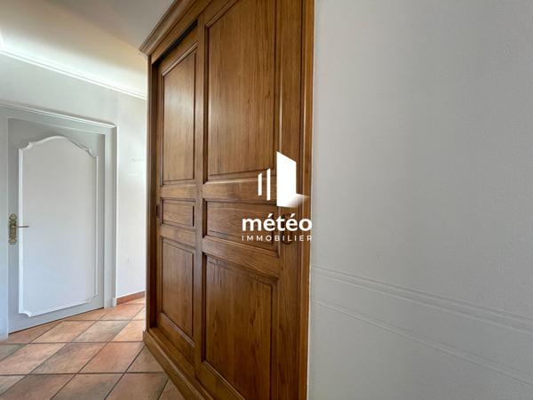 Charmante maison – 4 chambres – 2 garages – Luçon