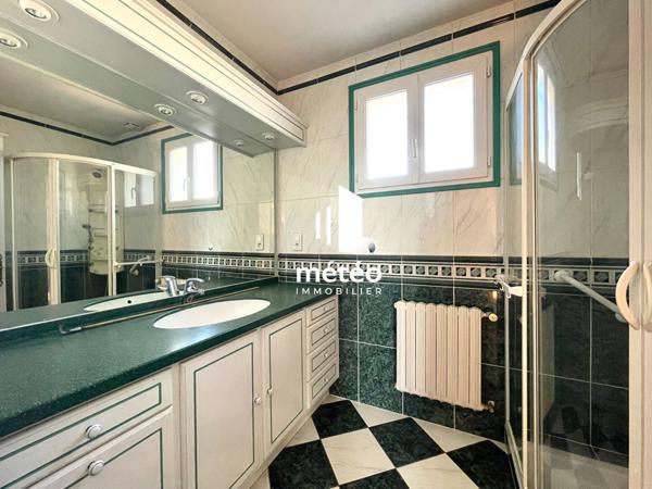 Charmante maison – 4 chambres – 2 garages – Luçon