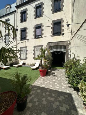 Appartement de standing 4 pièces 85 m2 avec balcons, cave et grenier
