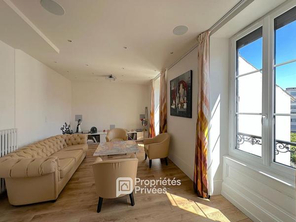 Appartement de standing 4 pièces 85 m2 avec balcons, cave et grenier